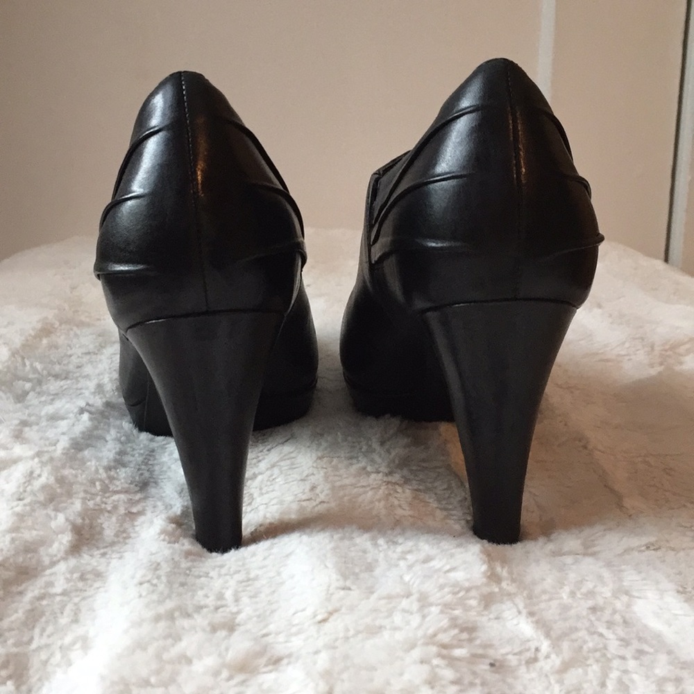 Clarks Leather Booties Sz 8 - Picture 3 of 5